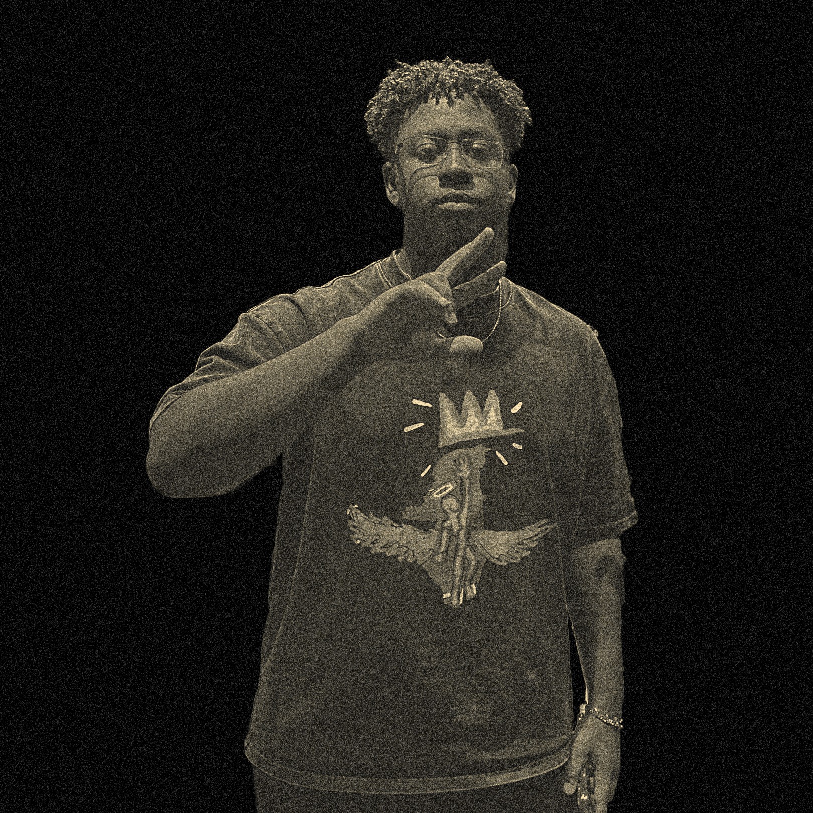 AVB, also known as Vibe, is a Miami based producer making waves in contemporary R&B and hip hop. Working closely with Hitmaka and his team, he’s contributed to records for artists like Queen Naija, Fabolous, Bryson Tiller, and Tink. Based out of Circle House Studios, AVB has built a reputation for bringing strong musicality and fresh ideas to every session, blending modern sound with a producer first focus on vibe, workflow, and artist development.