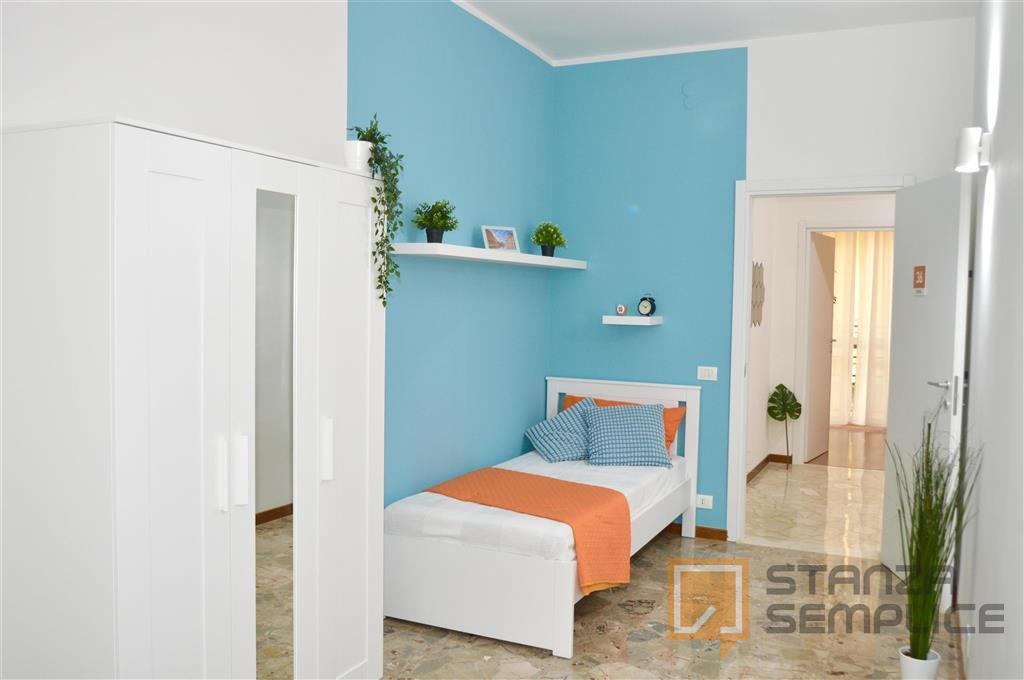 14 sqm room in Viale Muratori, Modena