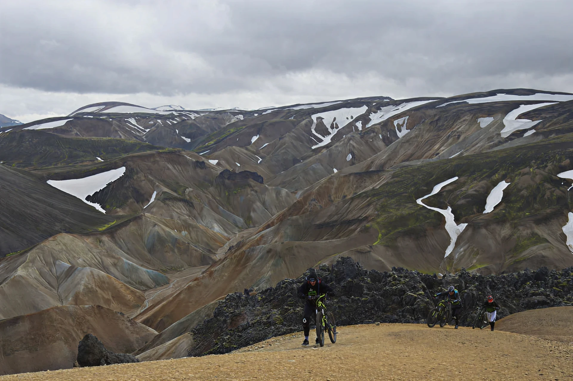 Skoda Riders Climbing Mountain