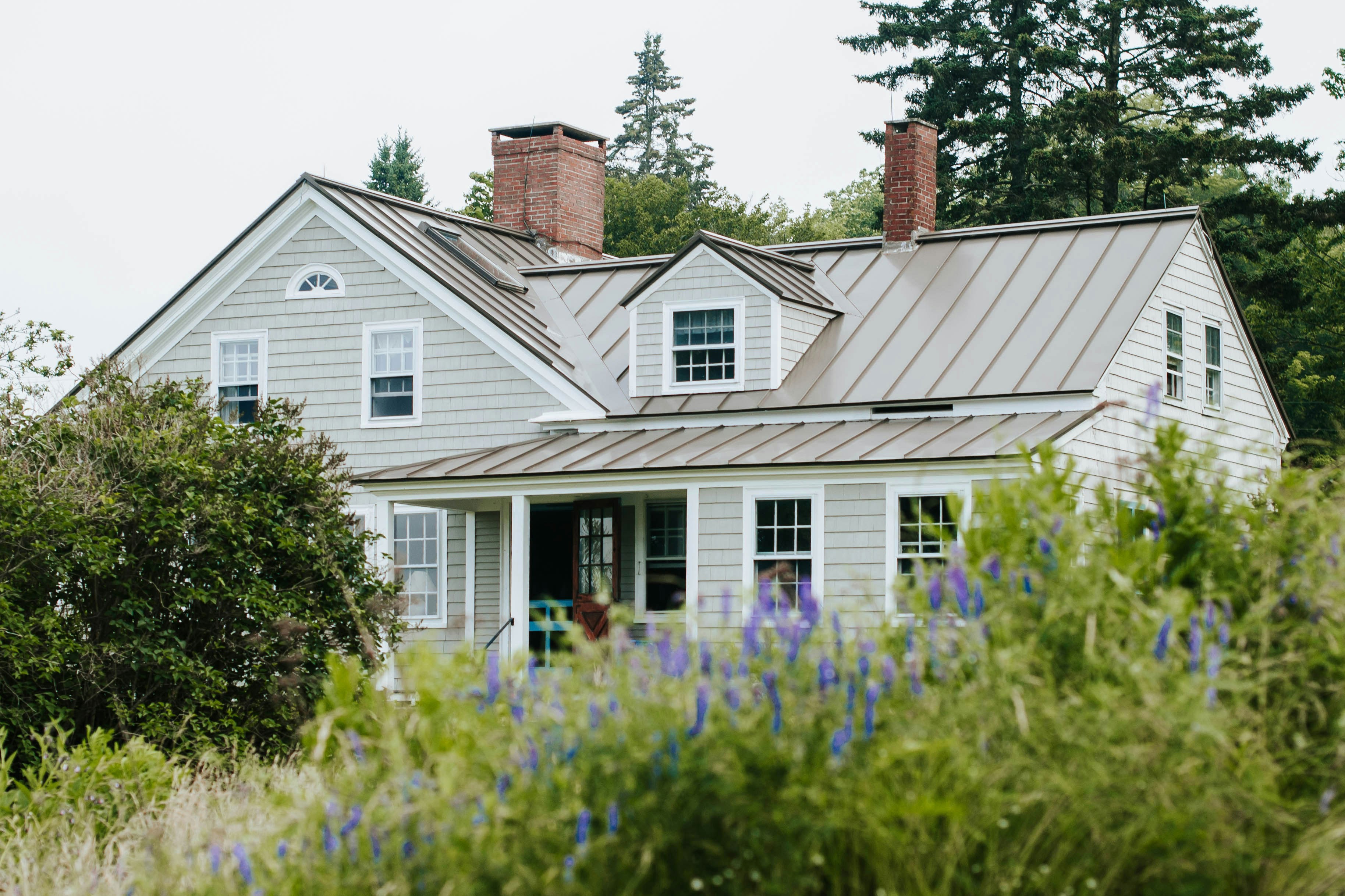 New Metal roof on a farmhouse in Talent, Oregon