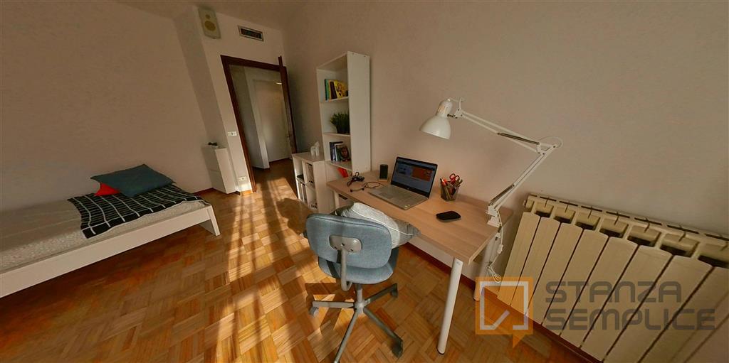 15 sqm room in Via Piovese, Padova