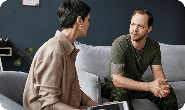 soldier-talking-psychologist