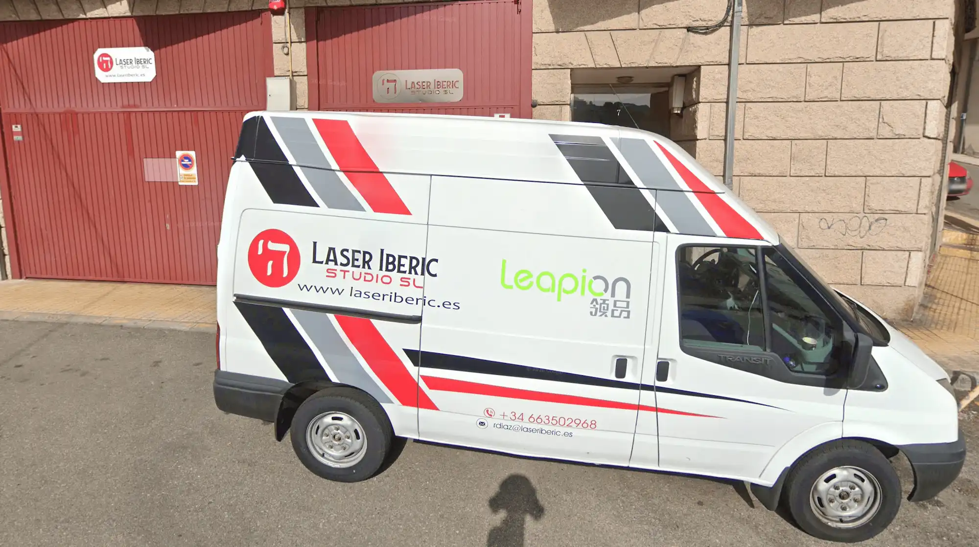 furgoneta y taller de laser iberic studio