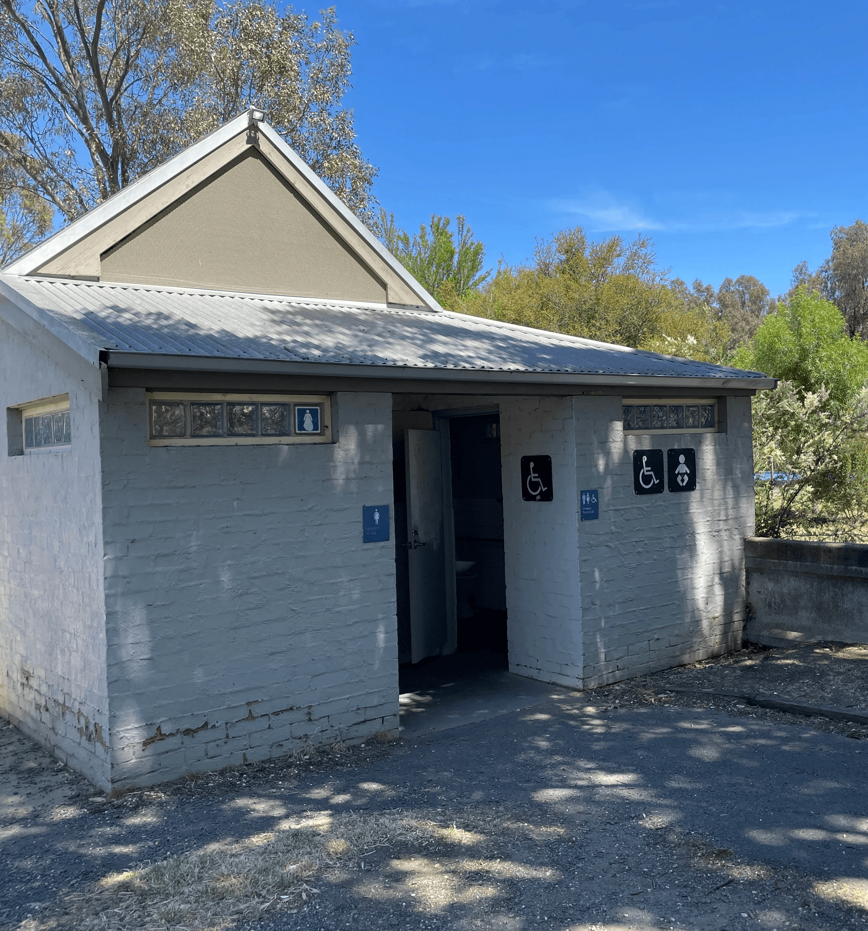 Existing toilet block