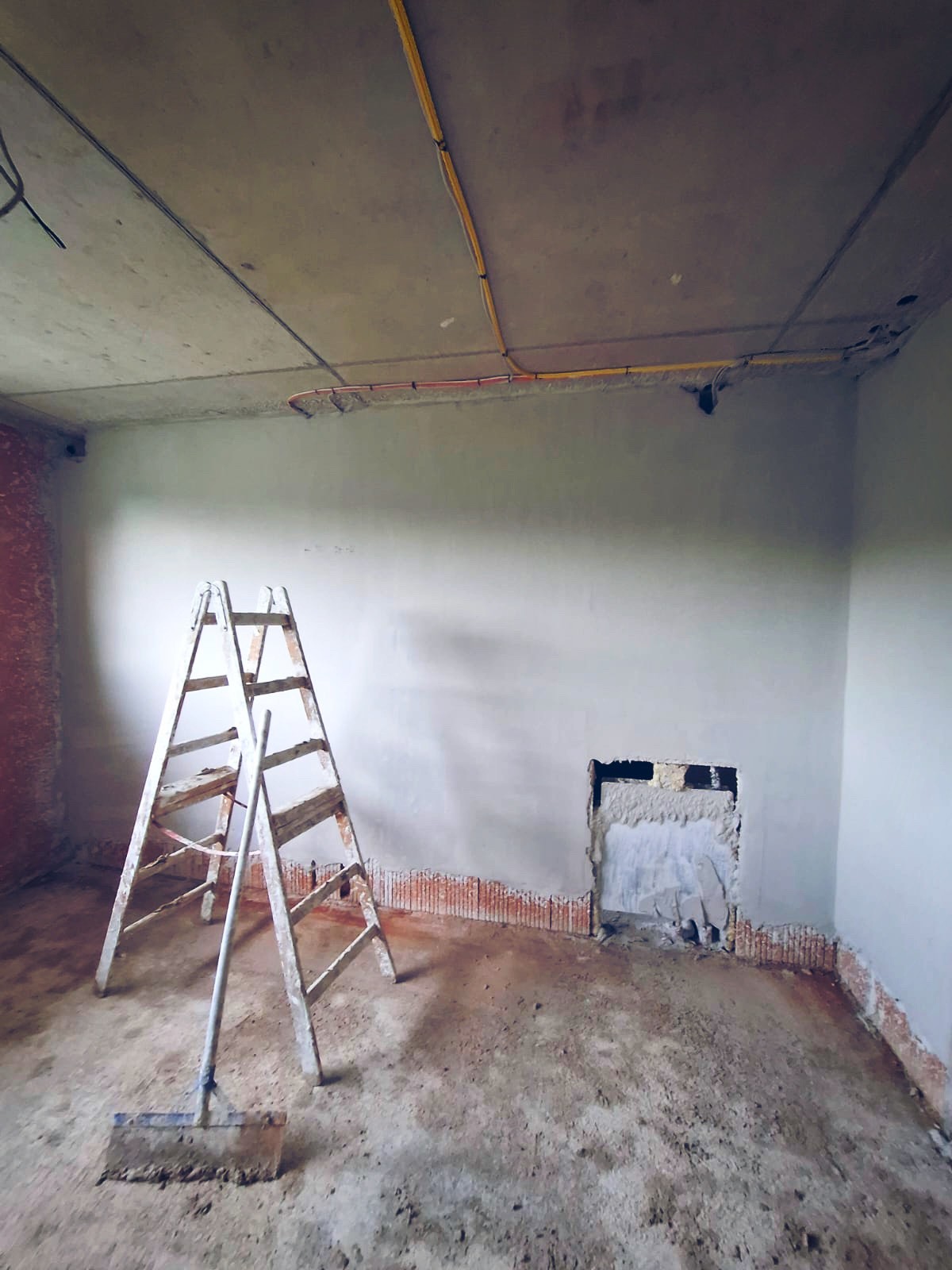 Bright and spacious kitchen