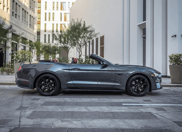 Rent a Car Dubai Convertible - Royal Car Collection