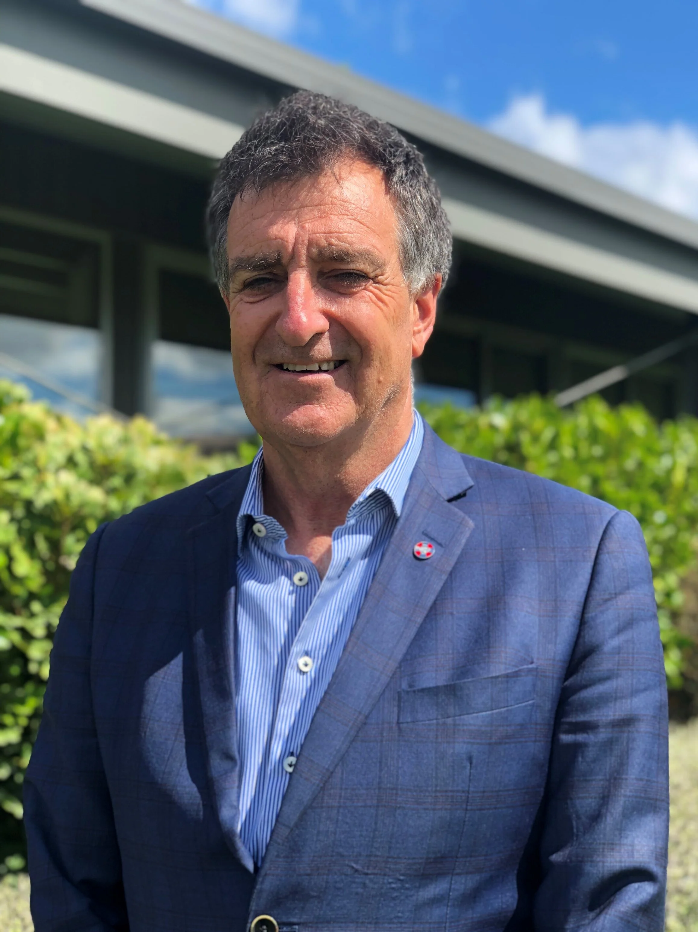 Andy Lowe - Hill Country Estate