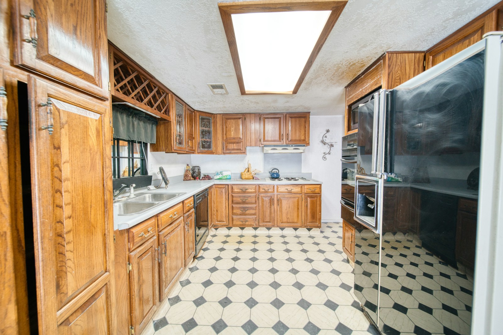Bright kitchen reveal