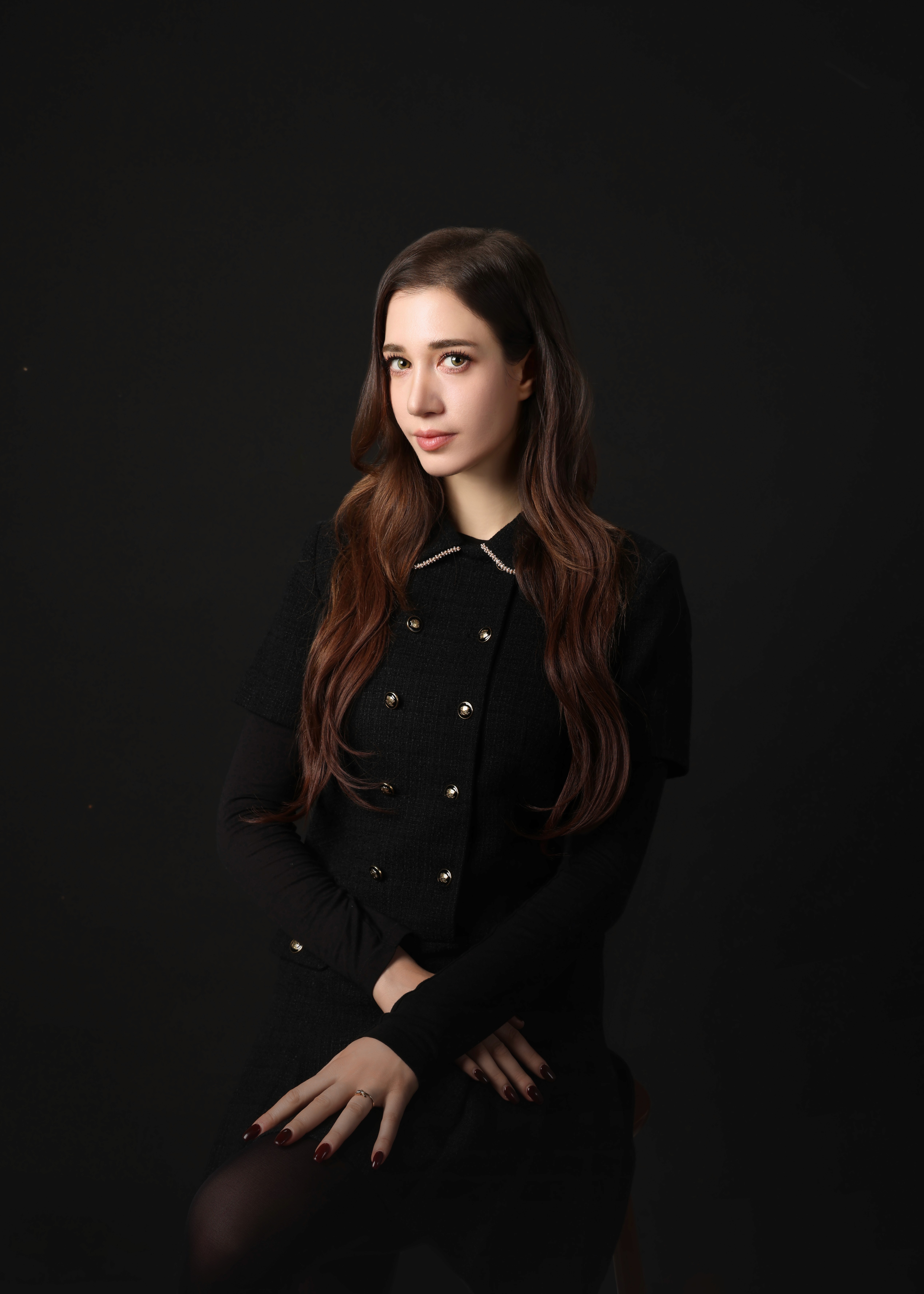 Amelia photographing