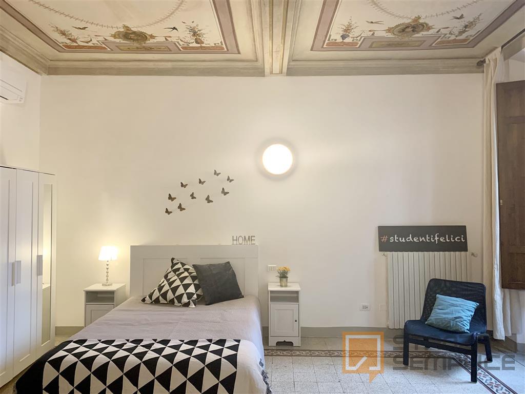 Stanza in Via S. ANTONINO, Firenze