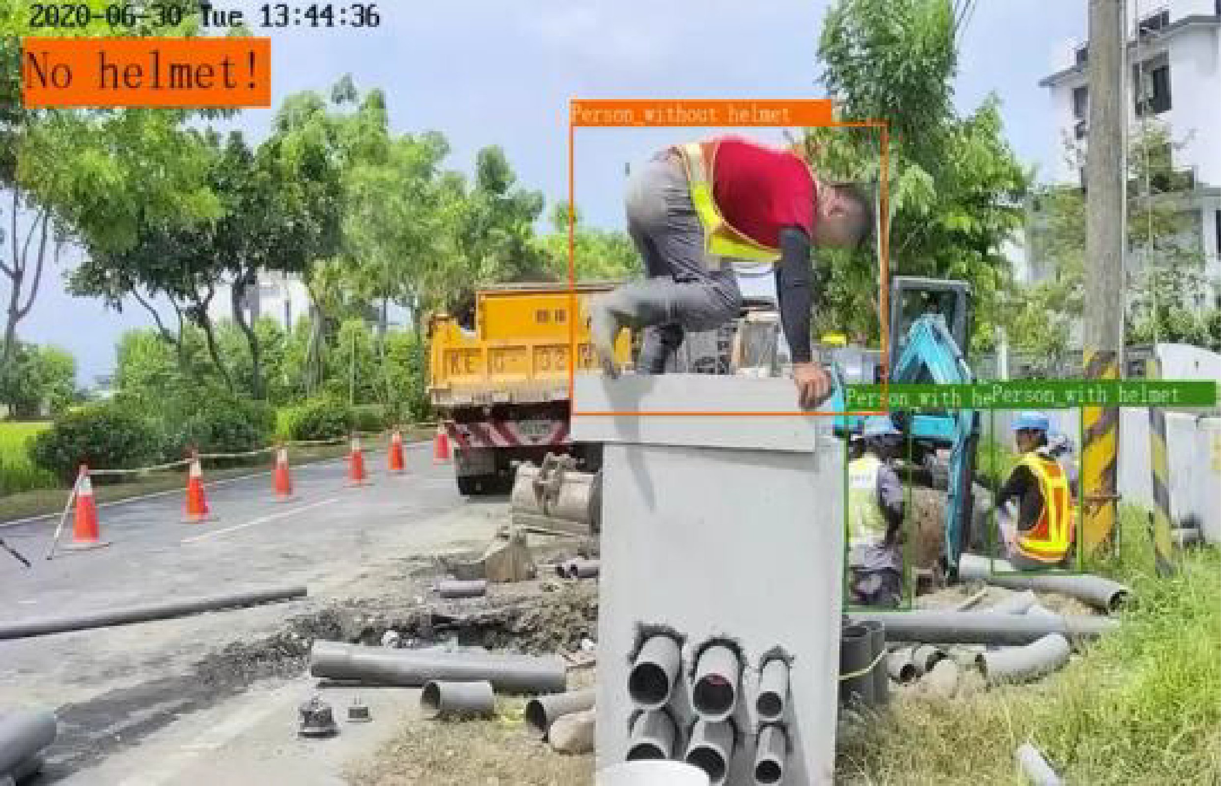 ヘルメット未装着検知