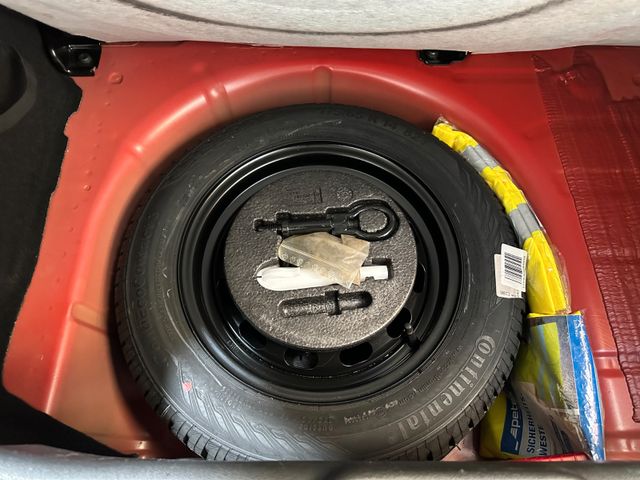 FORD Fiesta 2016 RED Gebrauchtwagen - Galeriebild 22