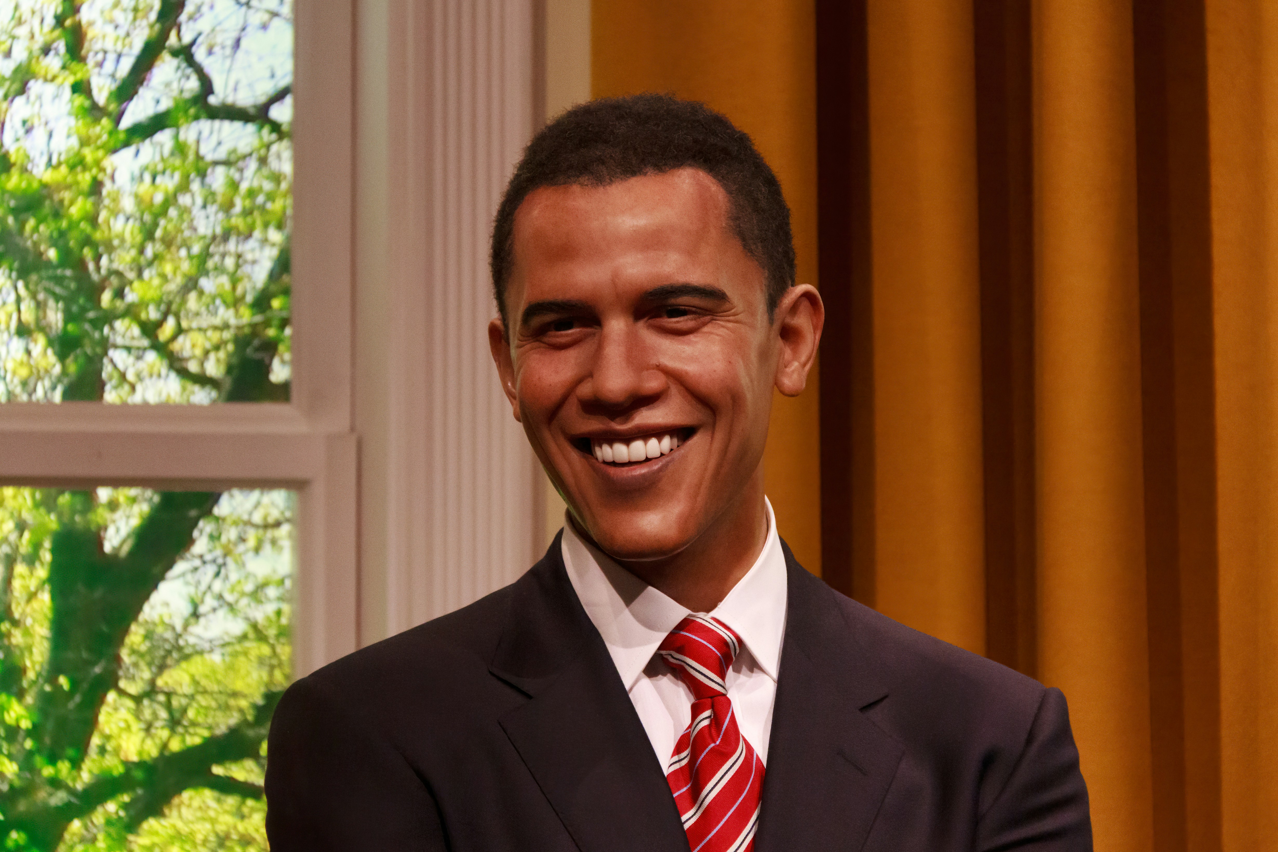 obama smiling