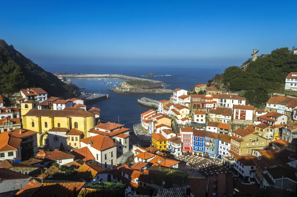 Panoramic pic of Spain
