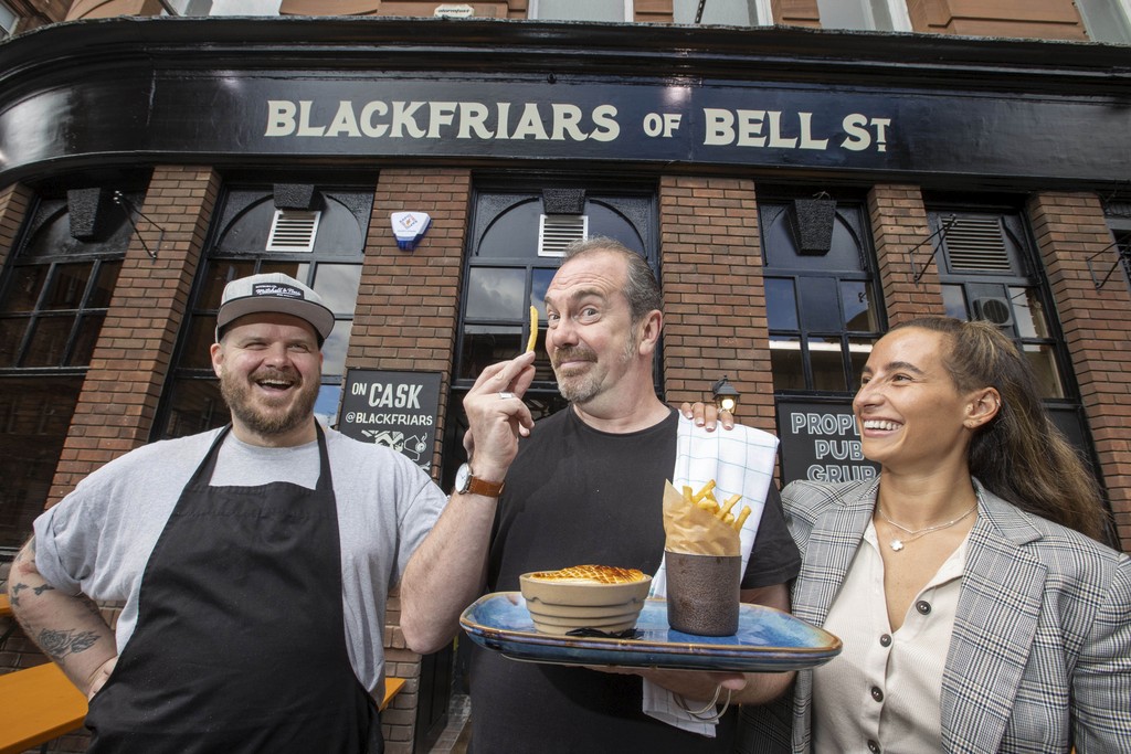 Blackfriars chef and staff pose with TV's Still Game actor Gavin Mitchell