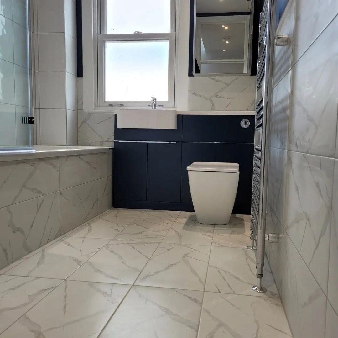 Functional and affordable bathroom renovation in north london