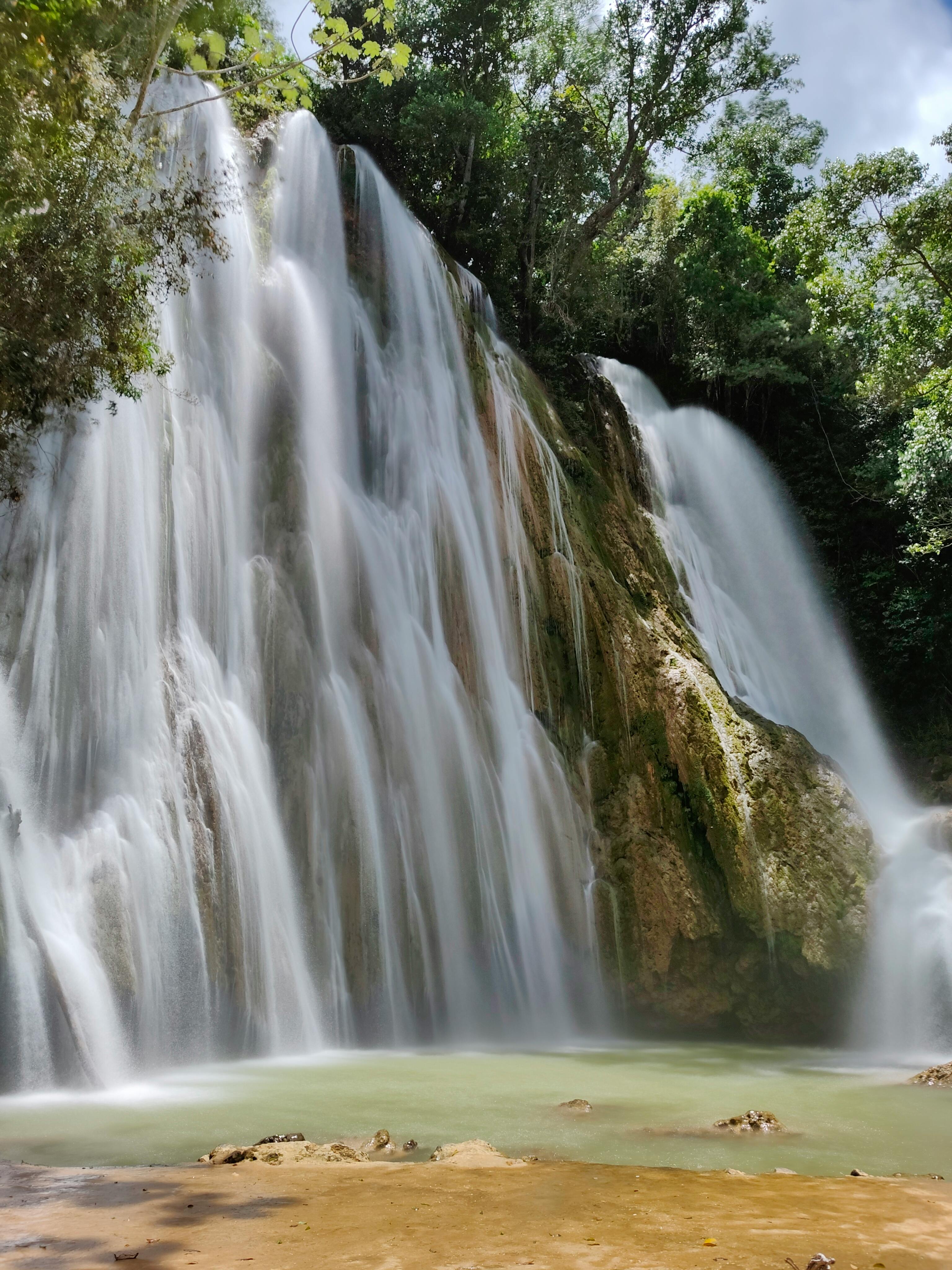 Granada și splendoarea Alhambrei