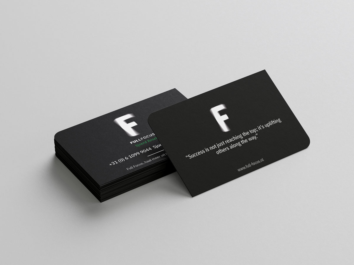 Busniess cards in black for Full Focus