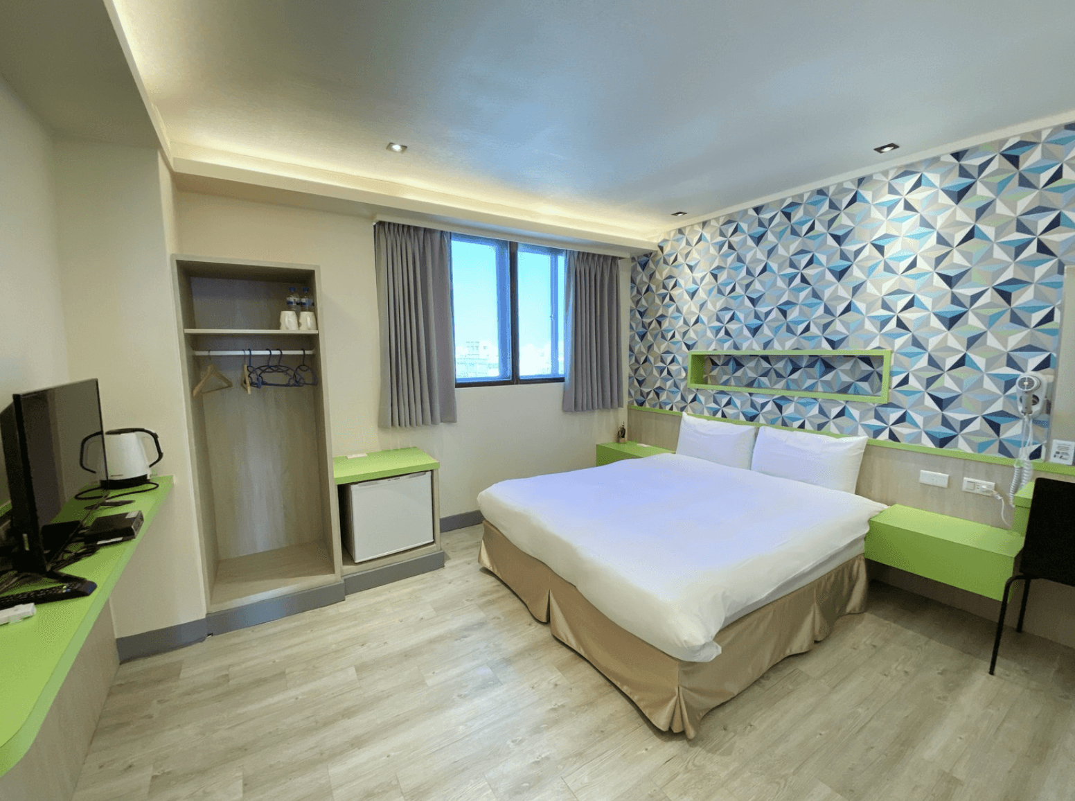 Laundry and Dry Cleaning Services