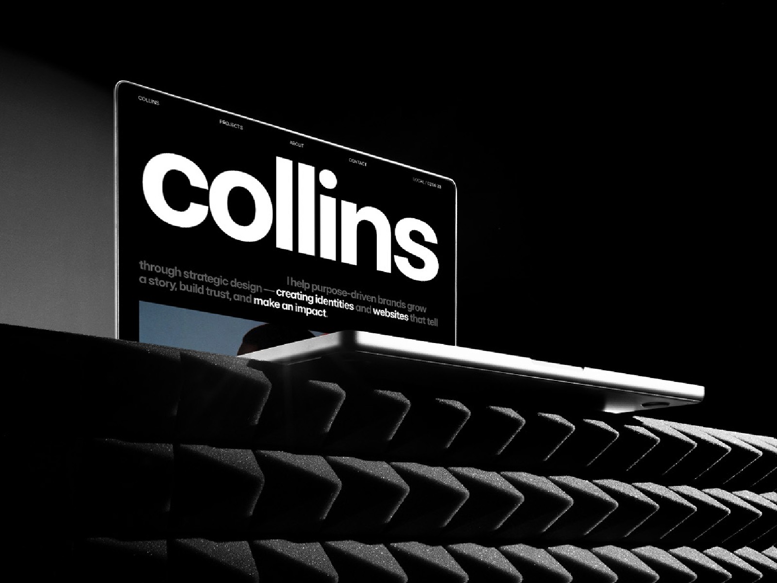 Collins — 极简专业创意机构官网设计灵感
