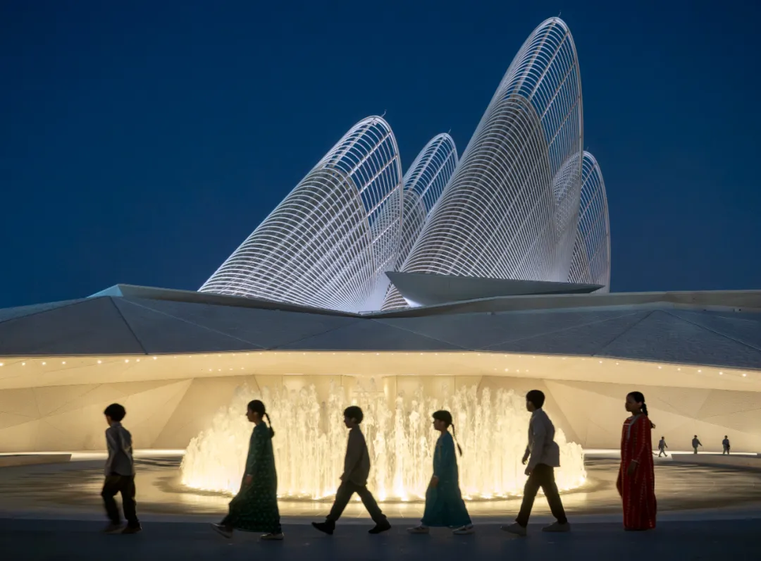 All Copyright ©Nigel Young / Alex Szeles / Foster + Partners