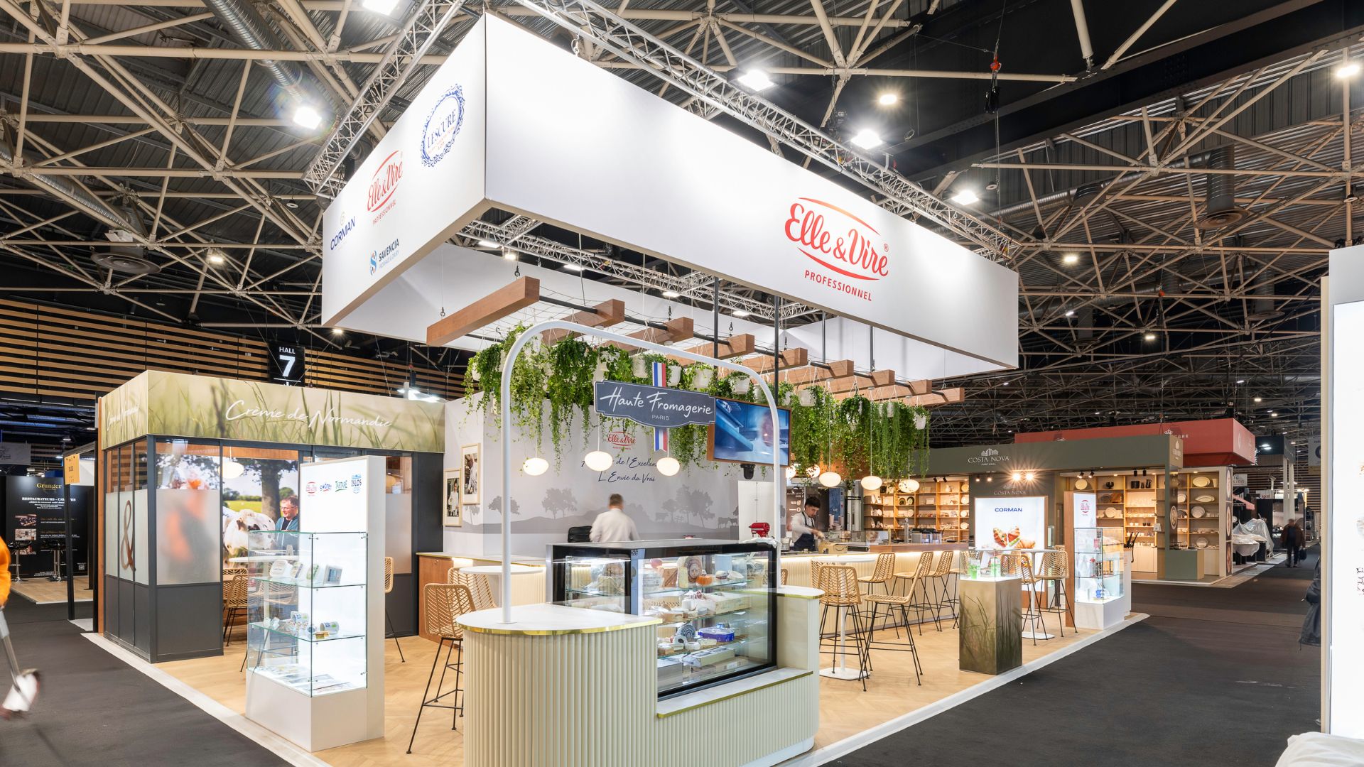 Open stand Elle & Vire by Expace