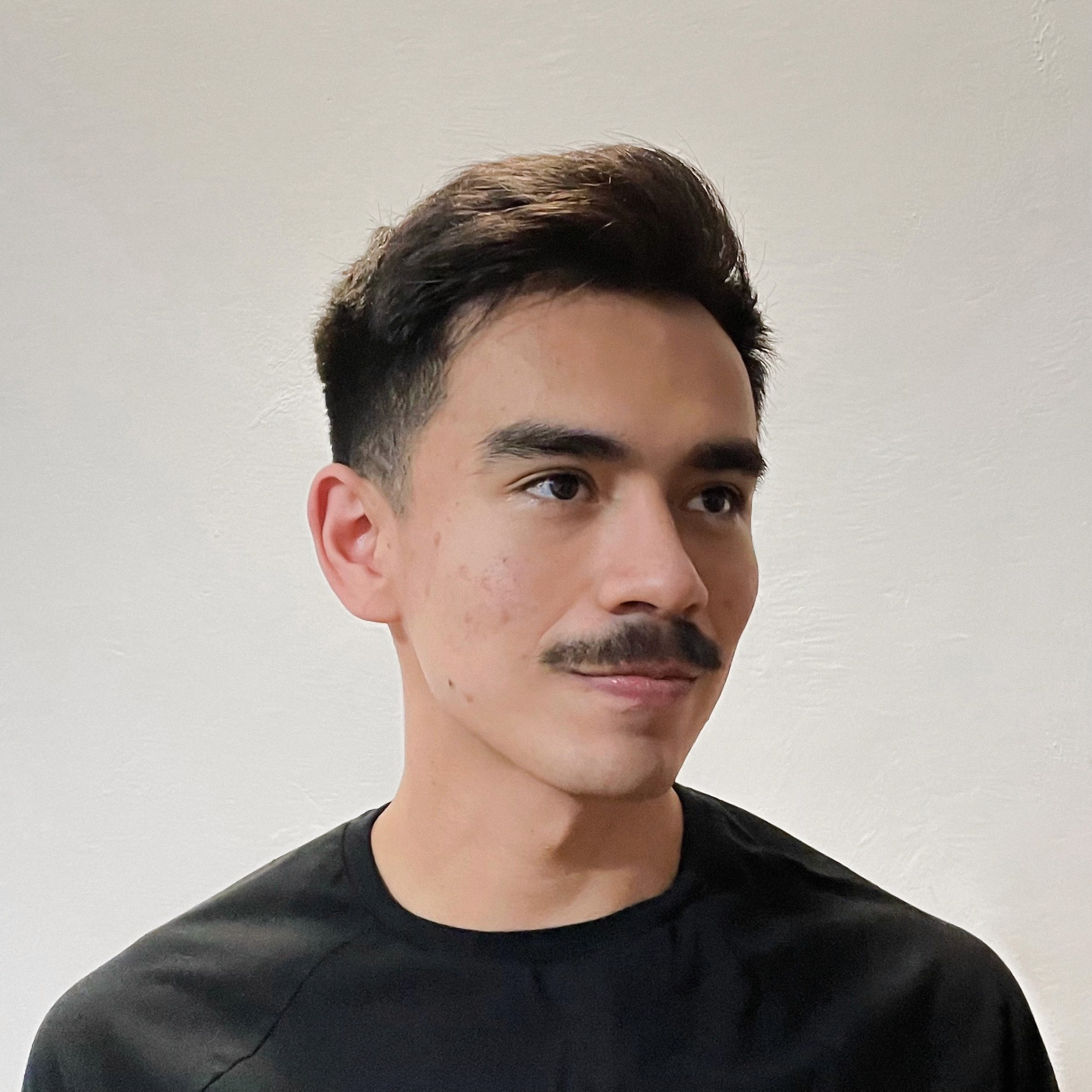 Emiliano Carrillo –  Cofundador y Director de producto Feast Fit