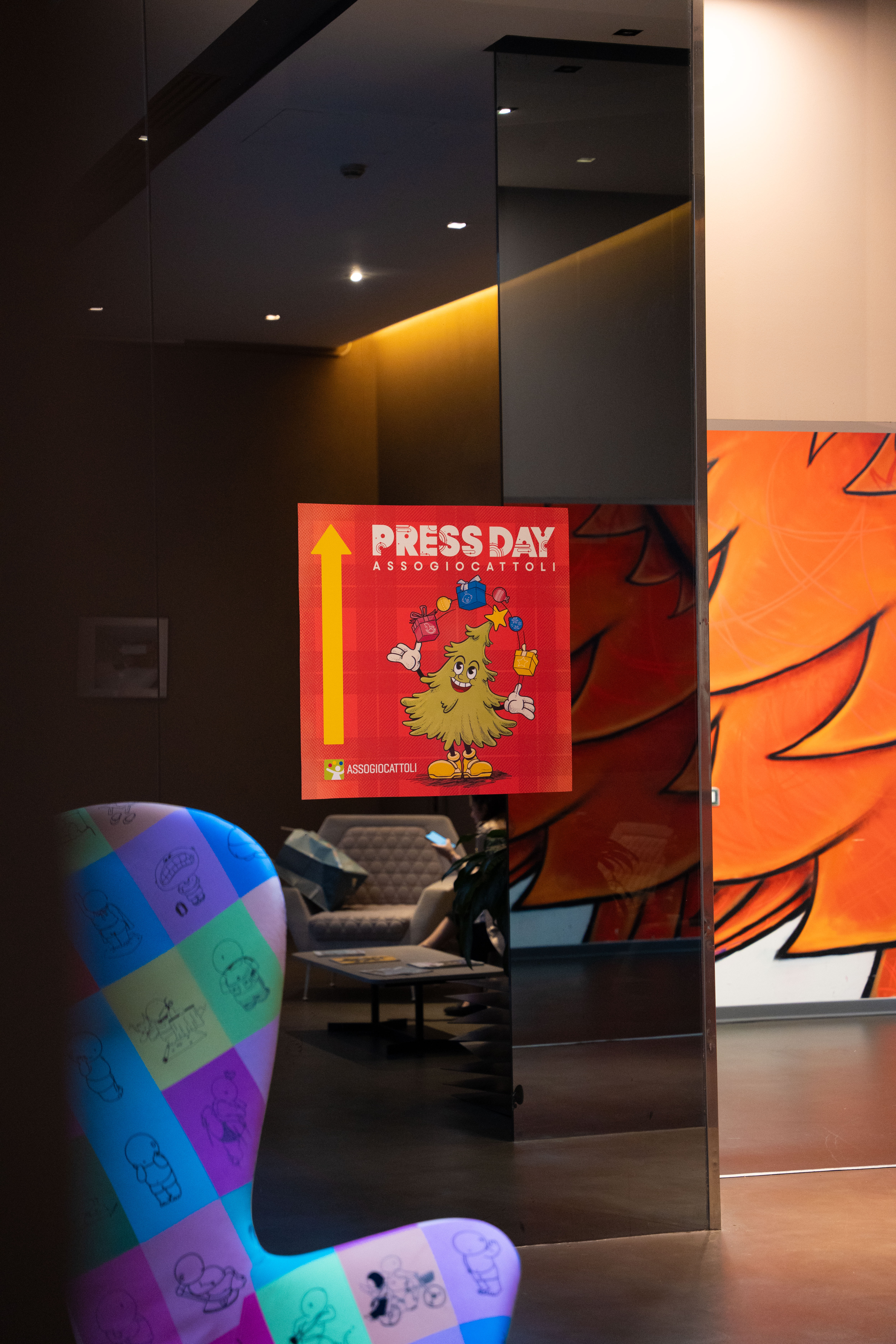 people near TAj Mahal