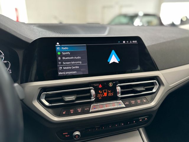 BMW 330 2020 BLUE Gebrauchtwagen - Galeriebild 14