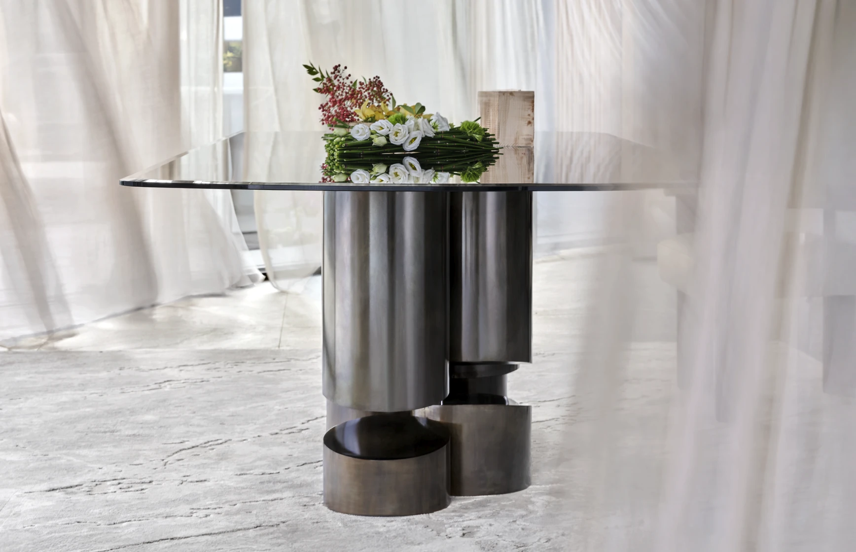 modern table silverstone