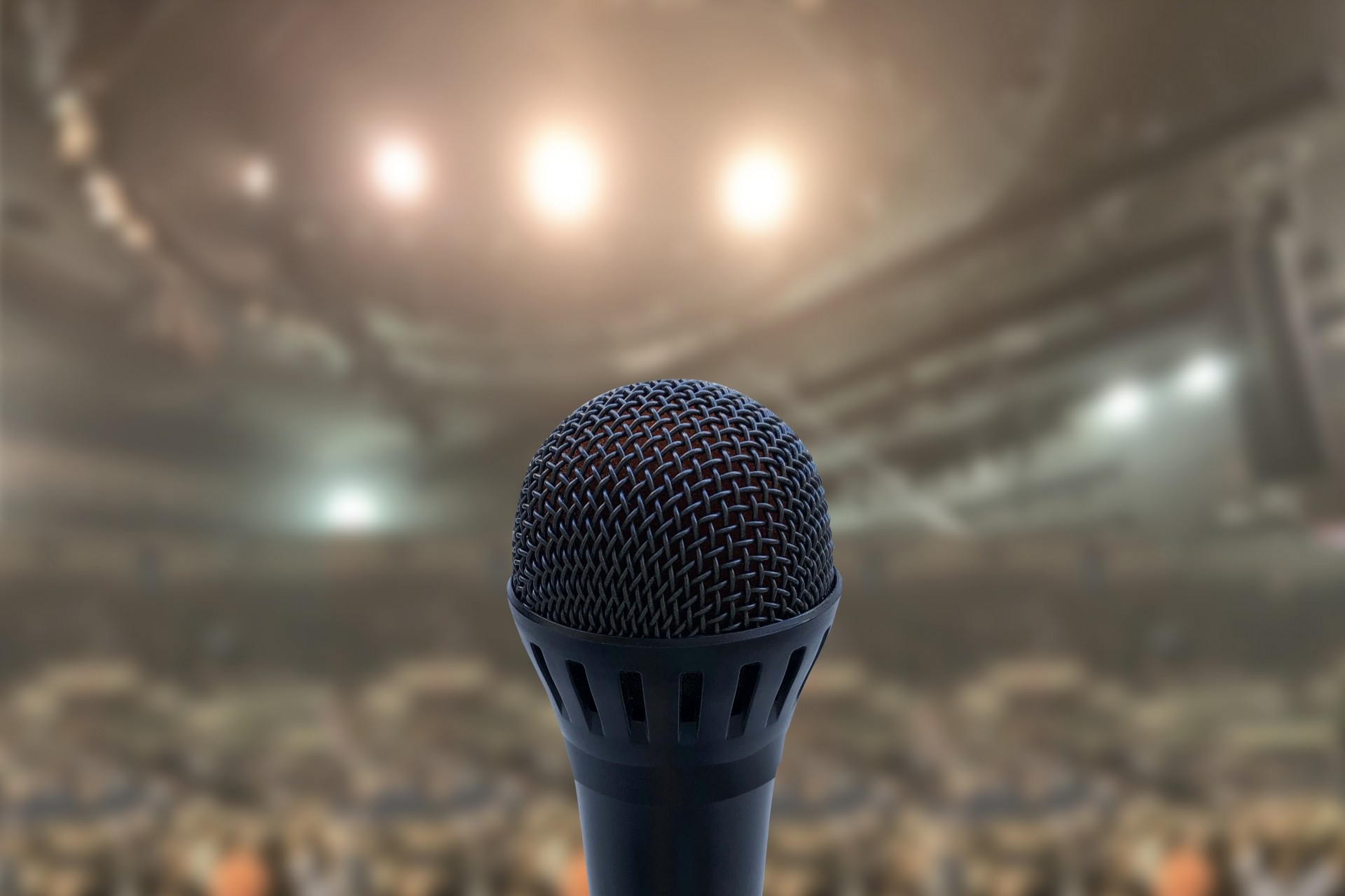 コンサート会場で「はしか」感染者が確認｜感染リスクはどこまで及ぶのか？【感染症専門医監修】