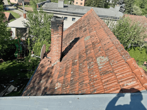 Střecha před renovací