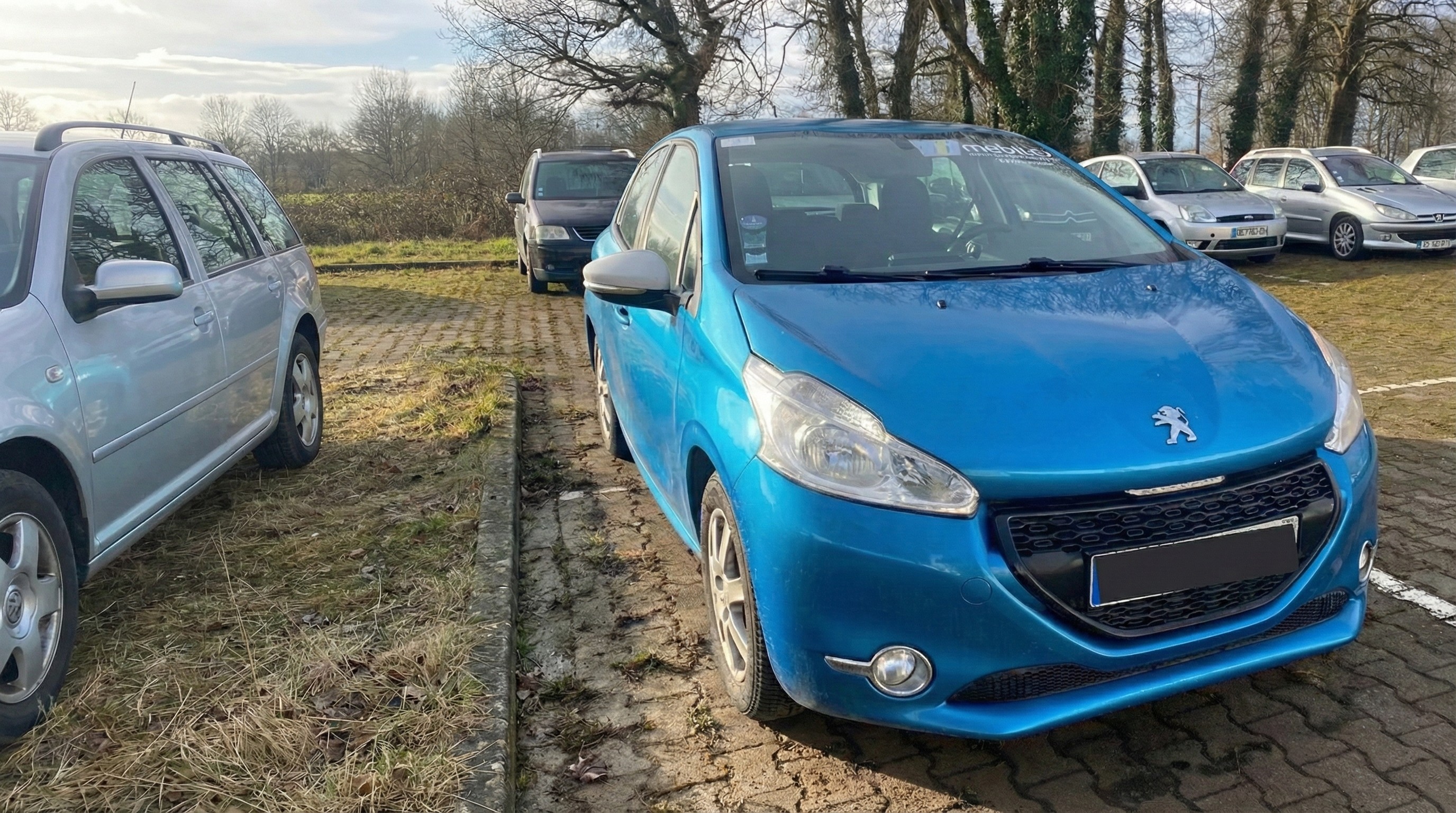 PEUGEOT 208 - PHASE 1