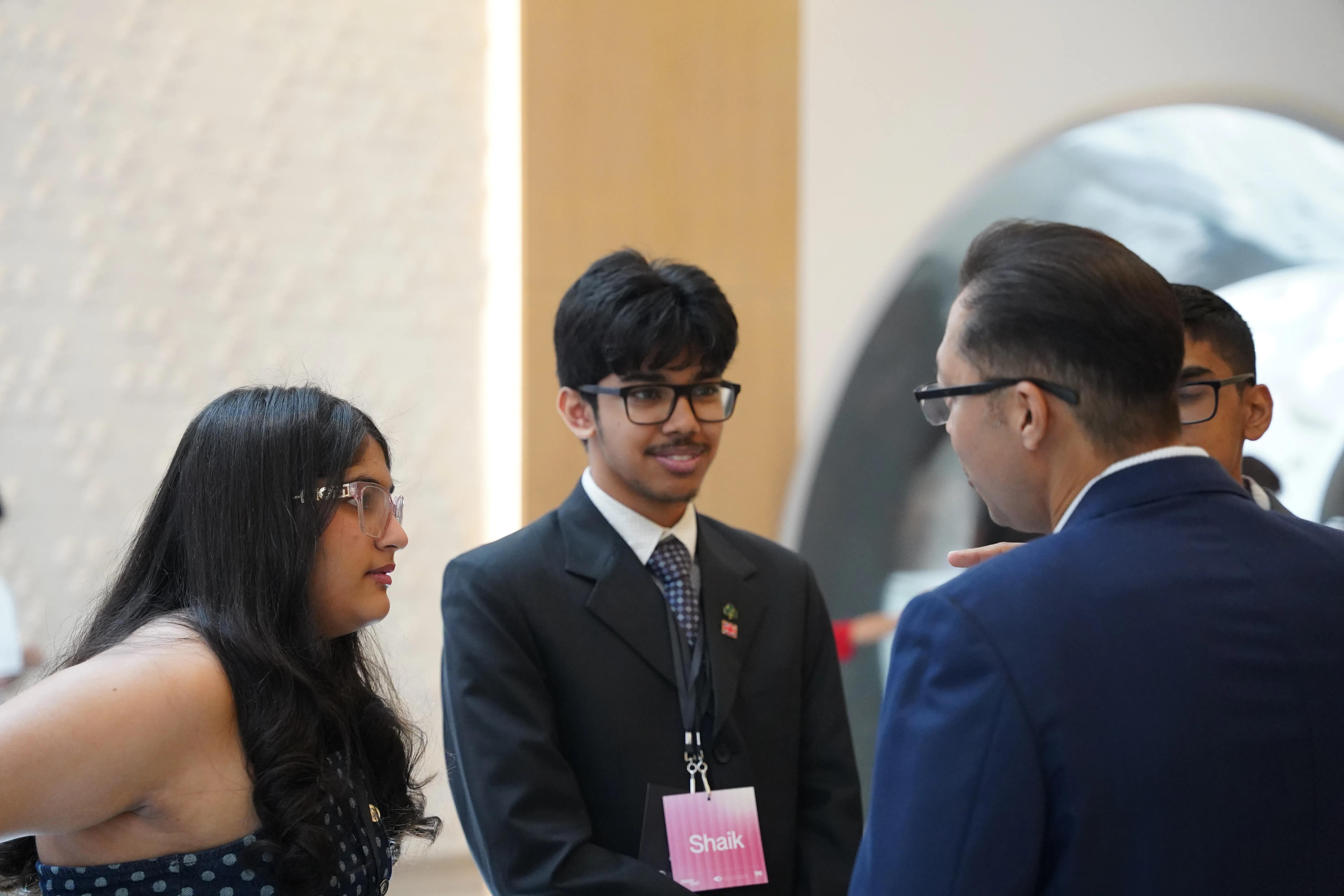 Life at TKS — students and mentors during the program (photo 10)