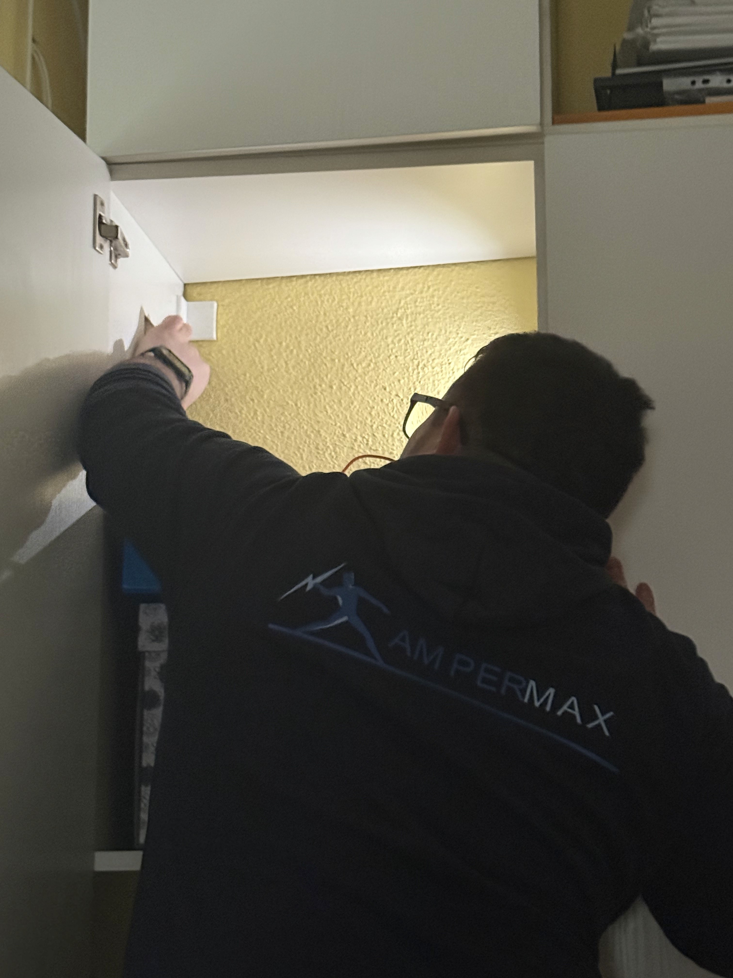 Villanyszerelőt hívni, avagy mikor van szükség szakemberre