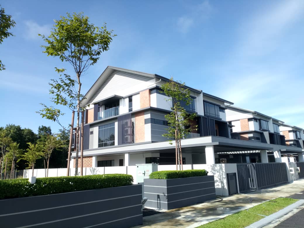 Exterior view of Hevea Kemensah project by Asima Architects
