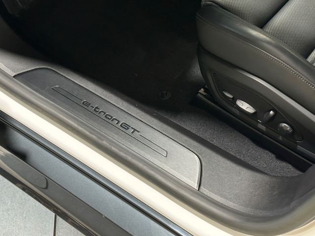 AUDI e-tron GT 2022 WHITE Gebrauchtwagen - Galeriebild 8