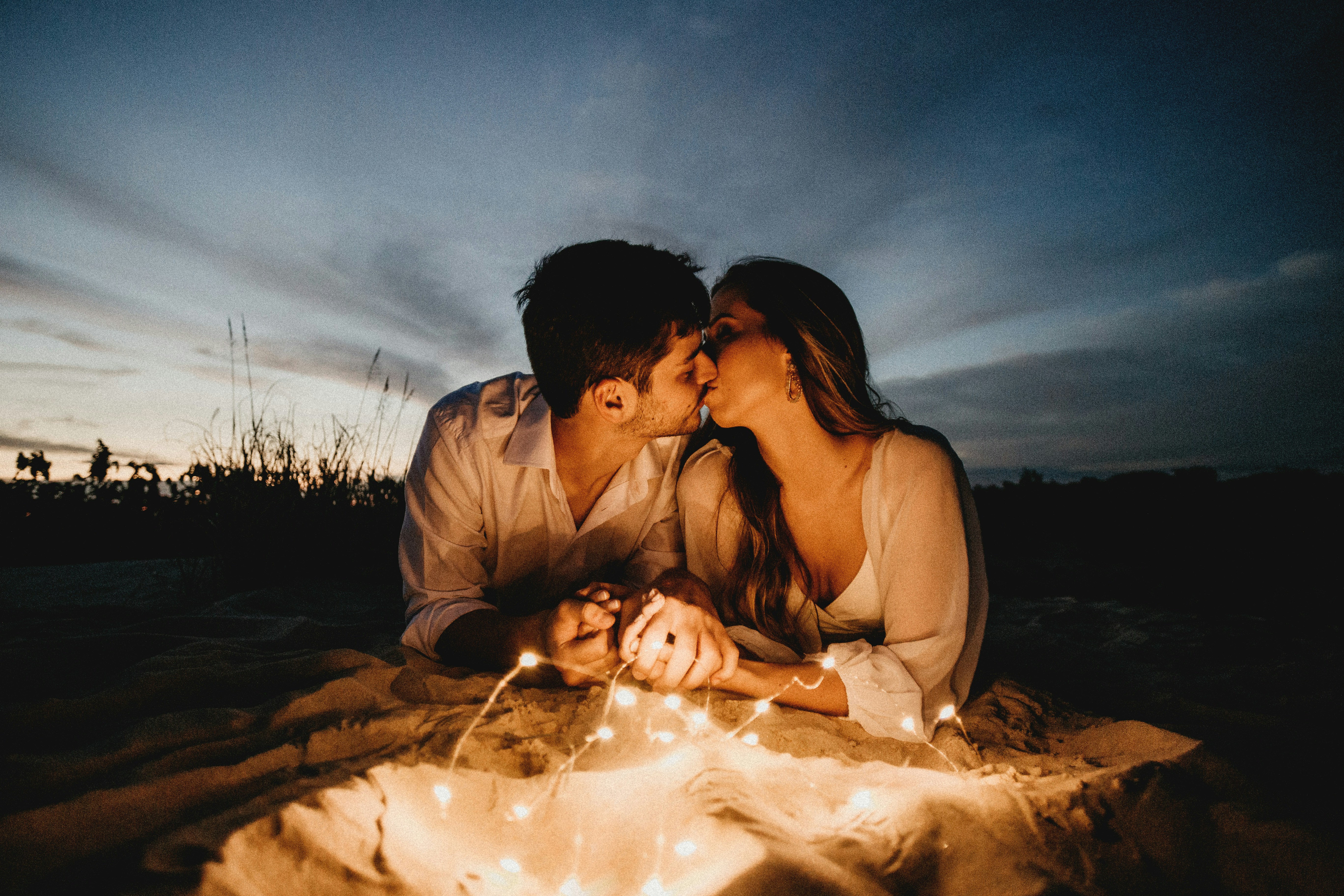 date and kiss