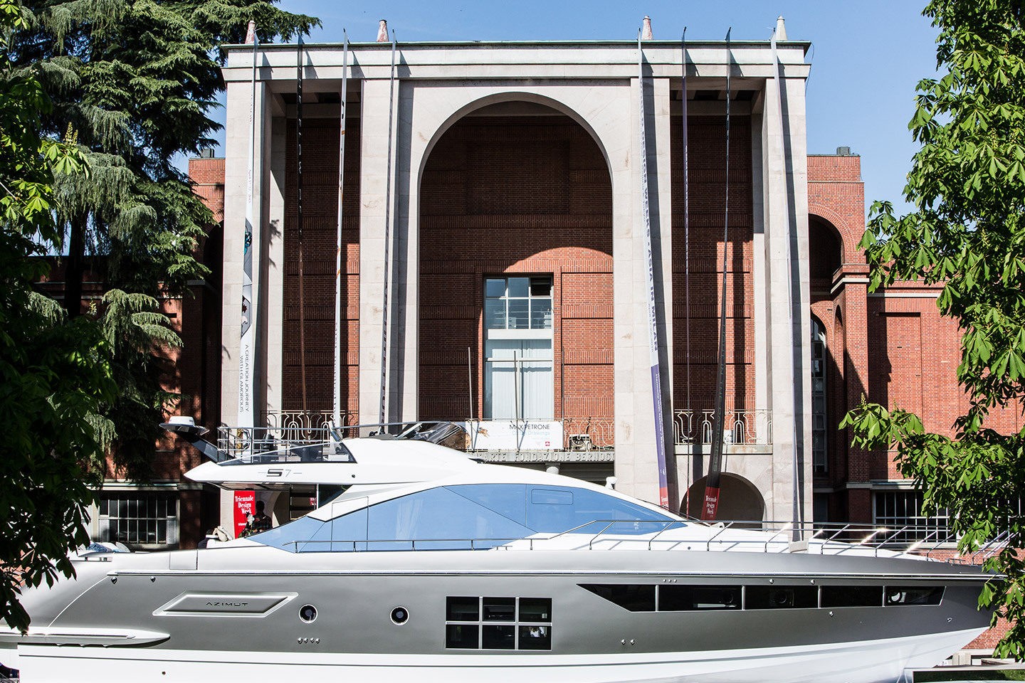 Azimut-S7-Triennale-Design-Week-Milan