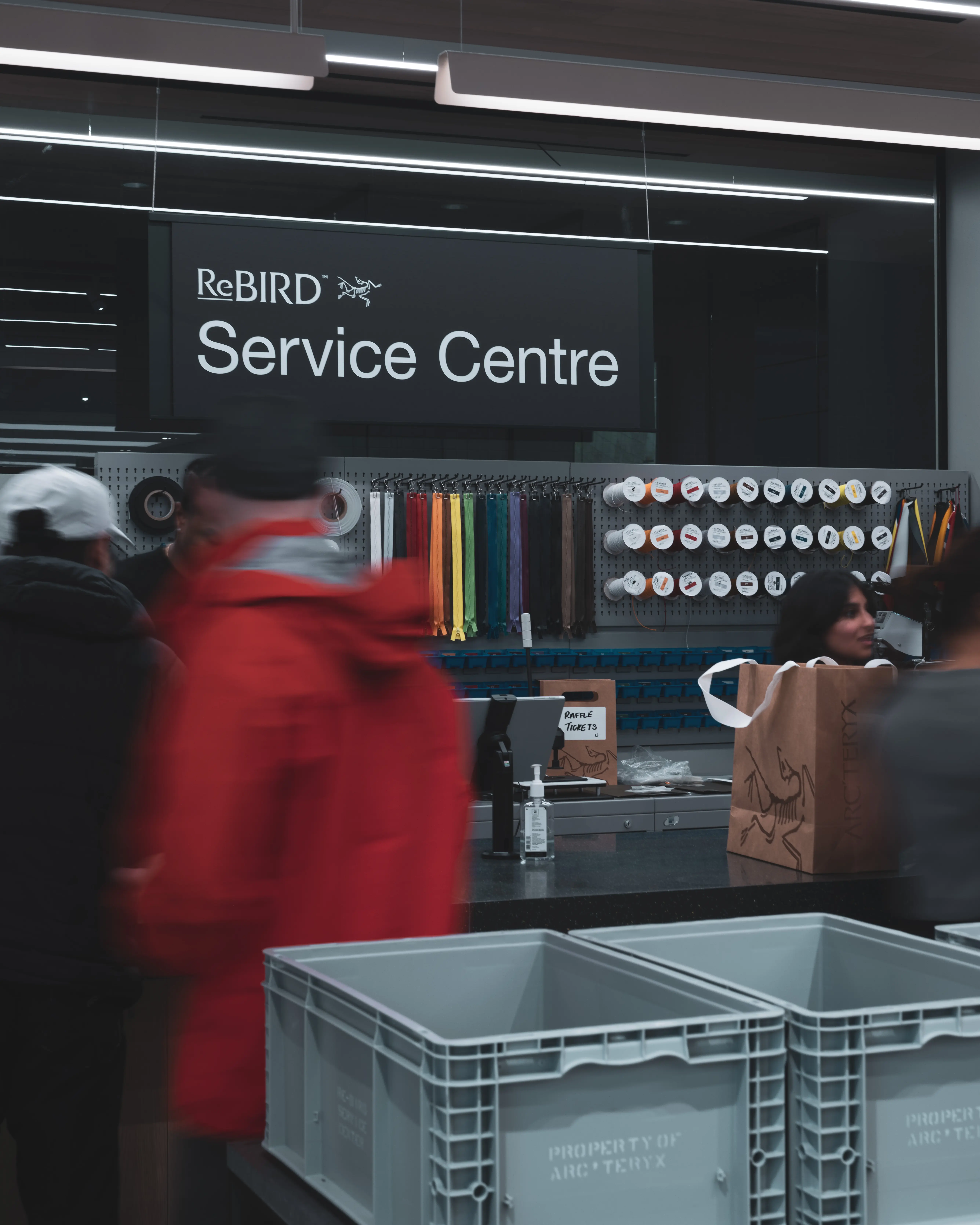 Arc’teryx Sip & Shop