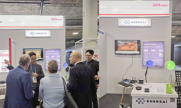 Han-him Chang, CEO of ENERZAi (second from left), introduces ENERZAi\