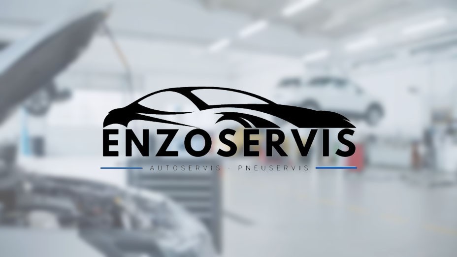 Coach explaining stuff to an athlete