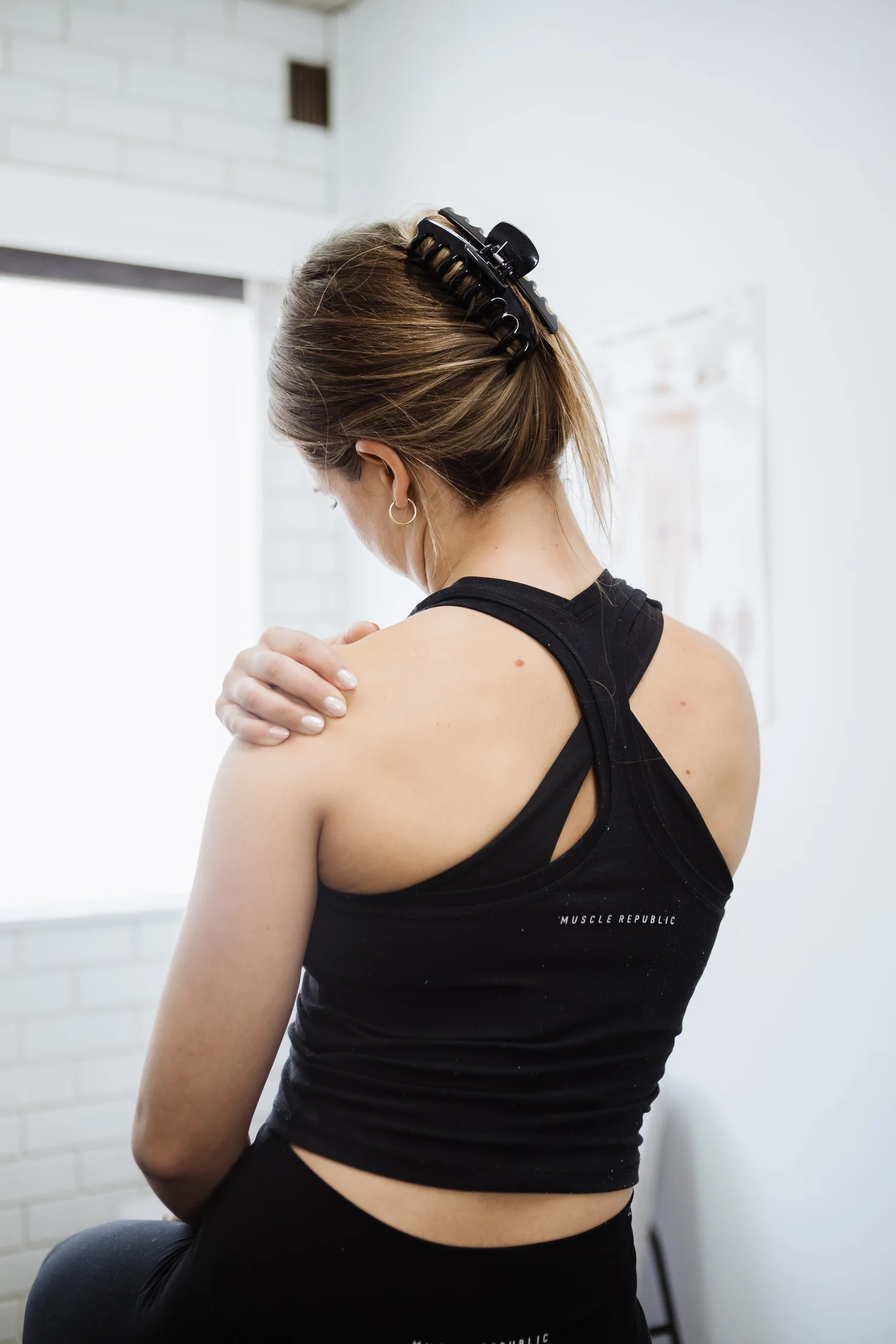 patient with subacrominal bursitis