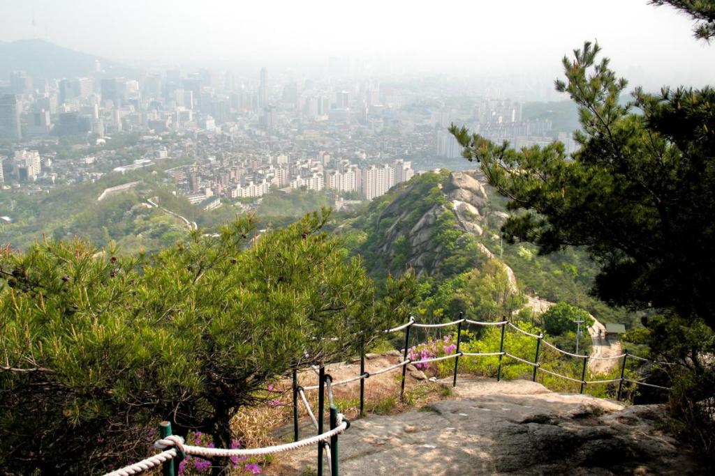 seoul hike trail