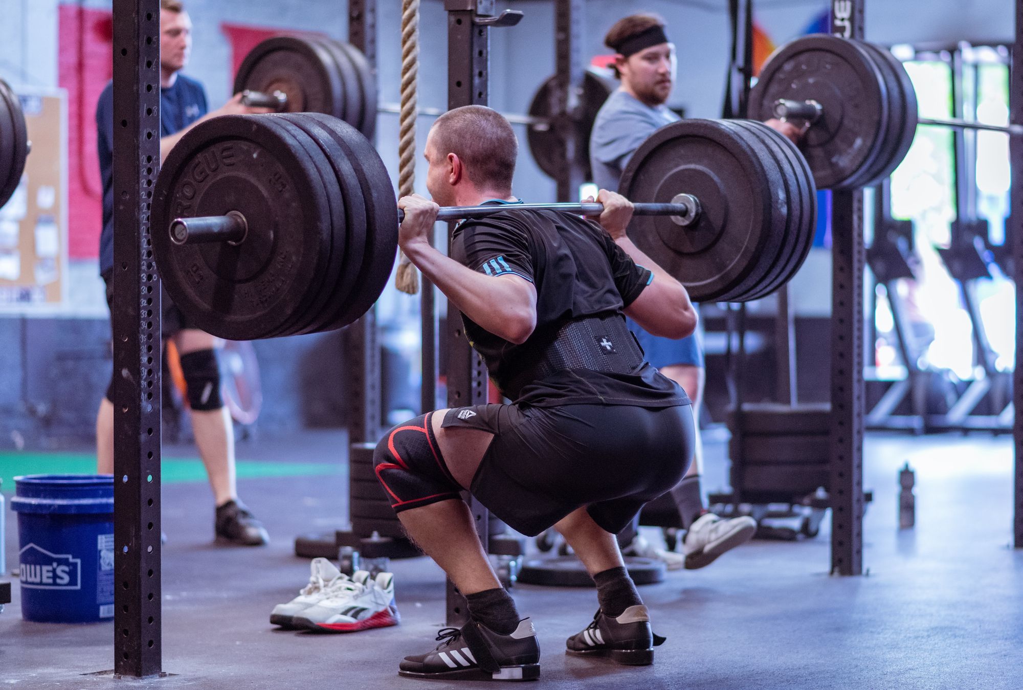 Concetrated triathlete grayscale