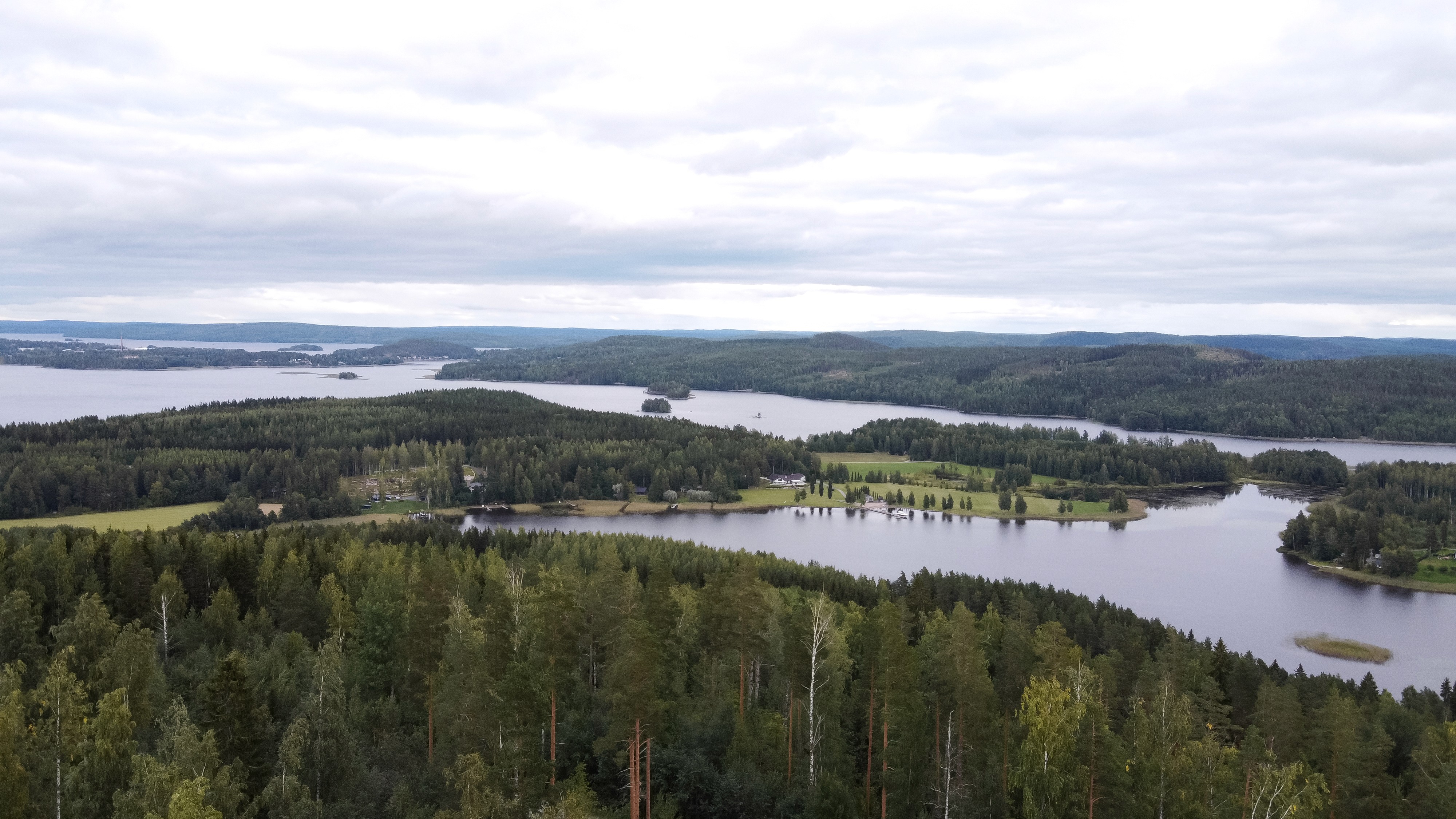 Lomamajoitus Riihivuoressa – mökki järvinäköalalla Keski-Suomessa