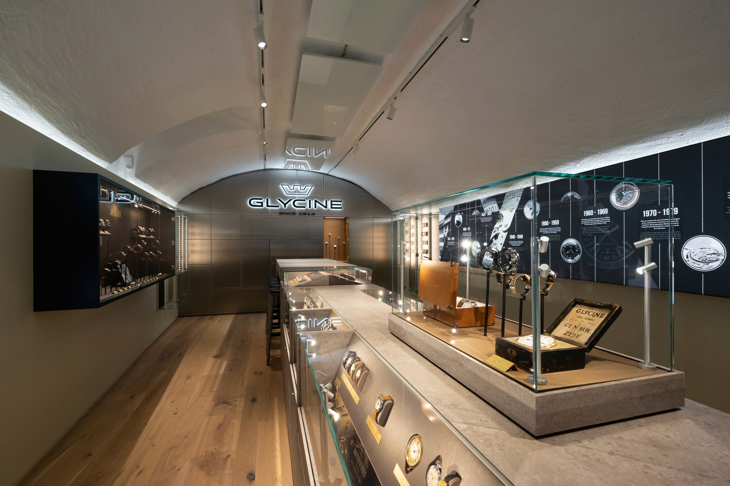 Watches prsentation and history  for Museum Glycine Watches design Concept in Biel Switzerland 