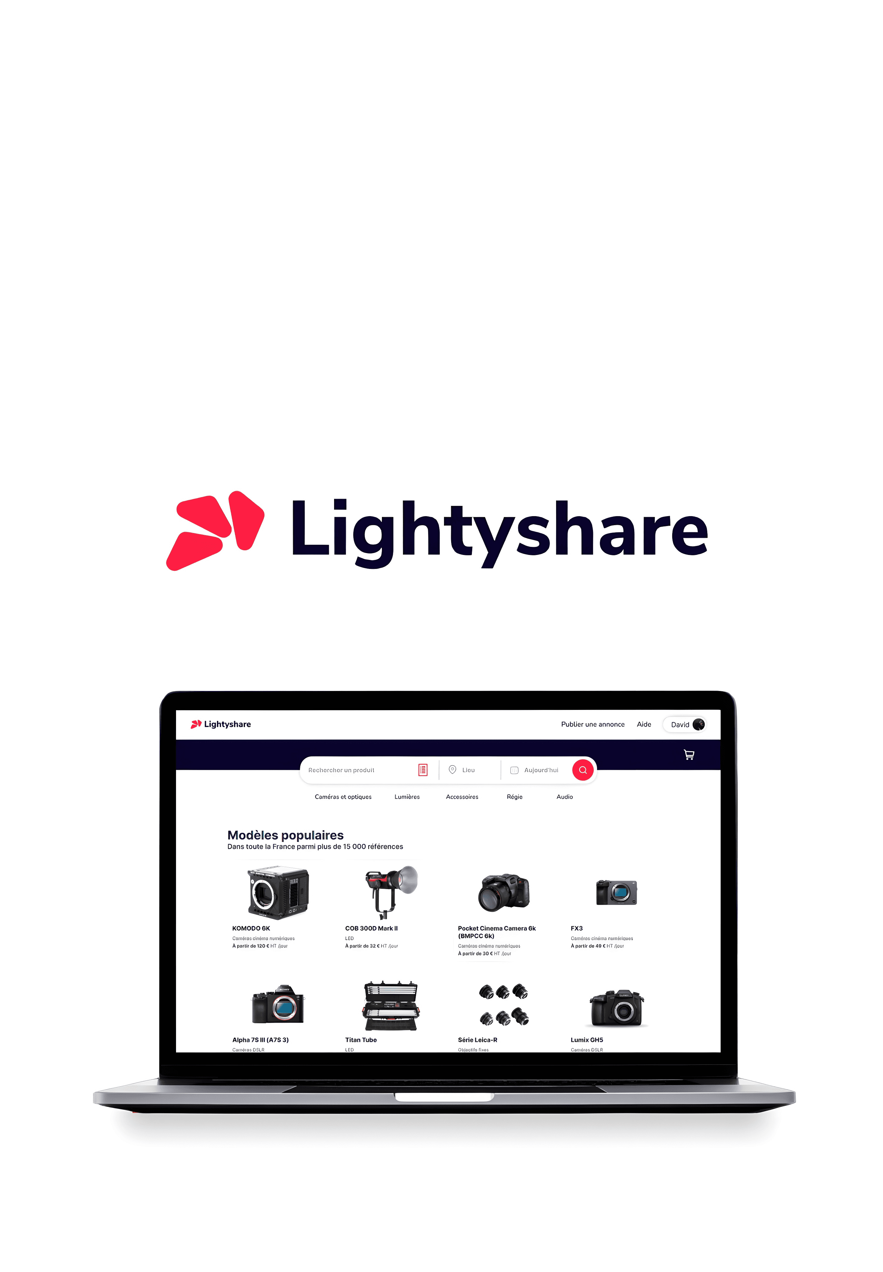 Une photo d'un ordinateur portable affichant la page d'accueil de Lightyshare avec le logo de la société flottant au-dessus.