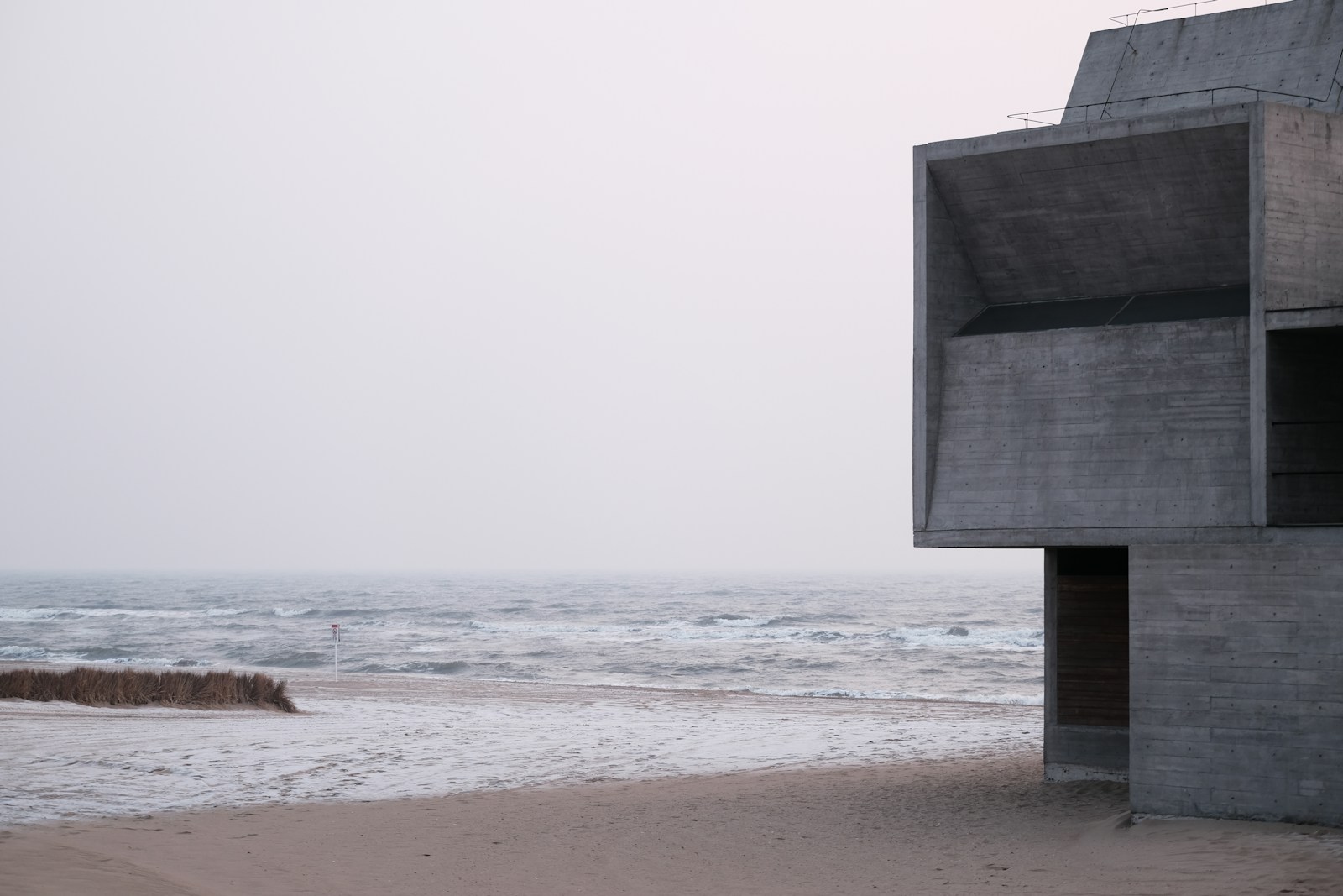 Concrete house facing the sea