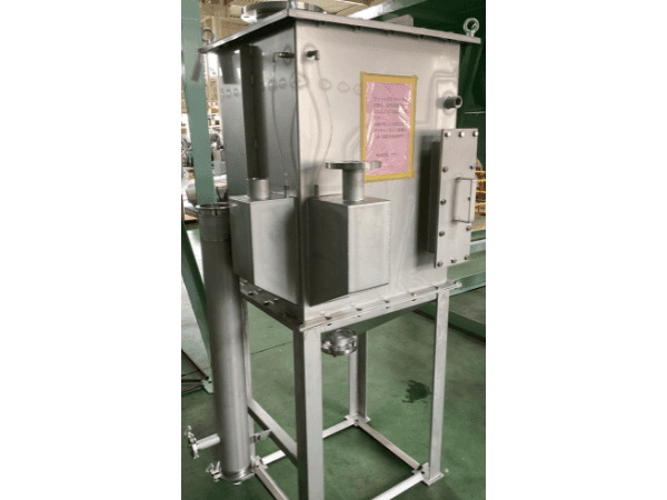 ph計取付座とレベルセンサ取付座を追加